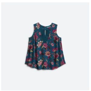 Daniel Rain Quit Keyhole Crochet Top